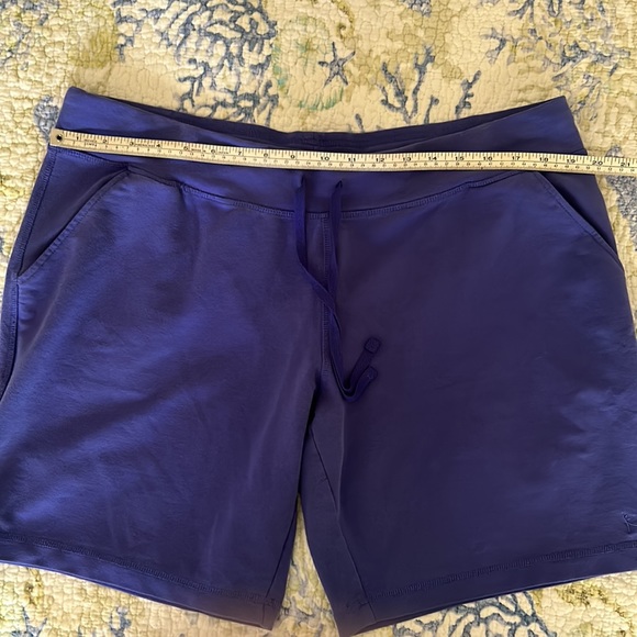 Danskin now purple shorts with pockets and tie waist. Size XXL. - Picture 4 of 7